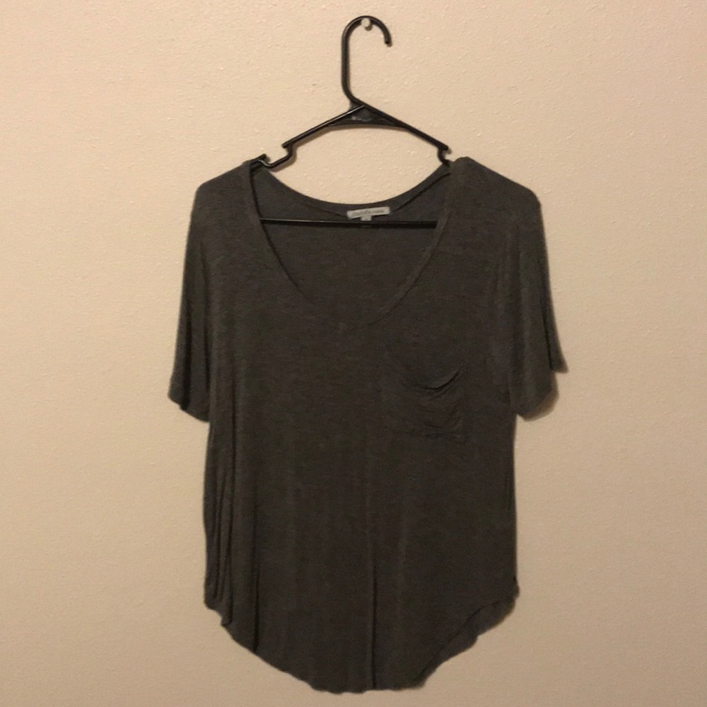 ‼️ 3/$20 - Charlotte Russe | Women’s Short Sleeve Deep V Pocket Tee | Size: M